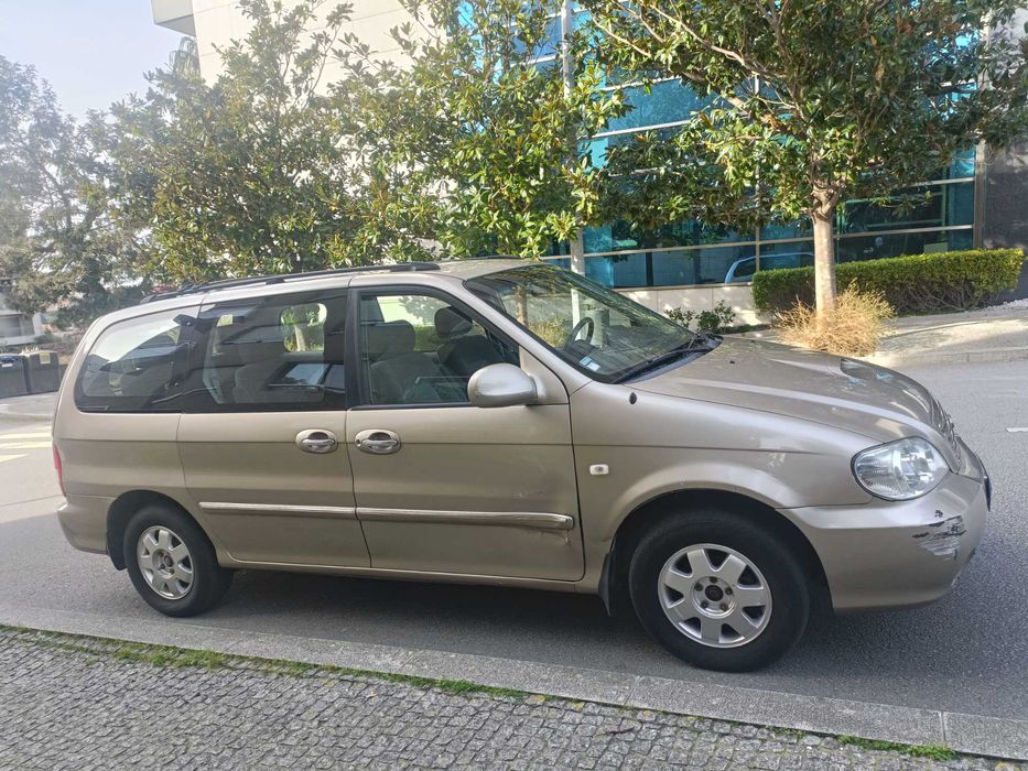 Kia Carnival 2.9TD