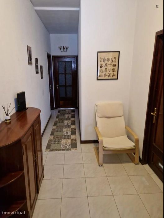 Quarto - localizado em Cedofeita Porto