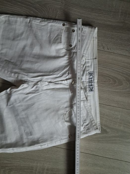 Spodnie. białe 40