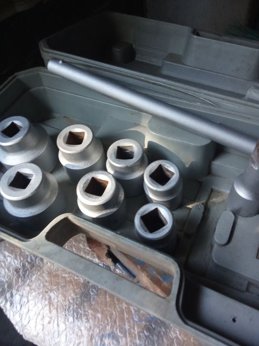 Conjunto chaves caixa. Roquete e acrescentos.