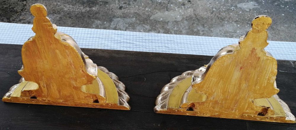 par de antigas peanhas para santos