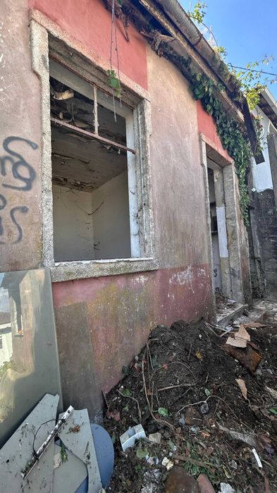 Terreno com Casa antiga edificada