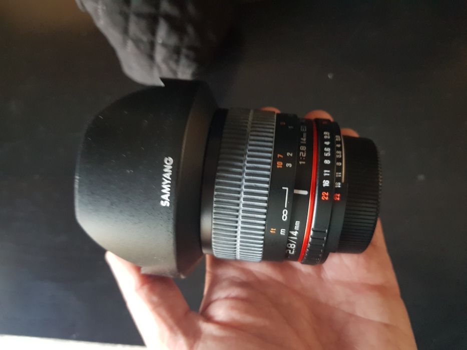 Samyang 14mm, para Nikon (usada) - em excelente estado