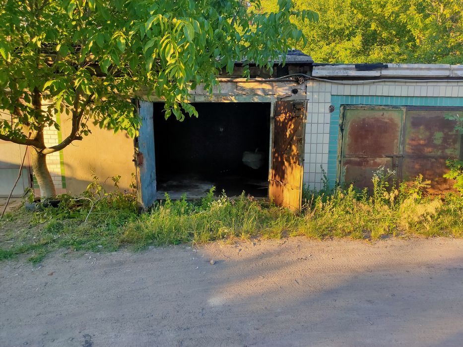 Продам гараж р. Пятий (Естафета)