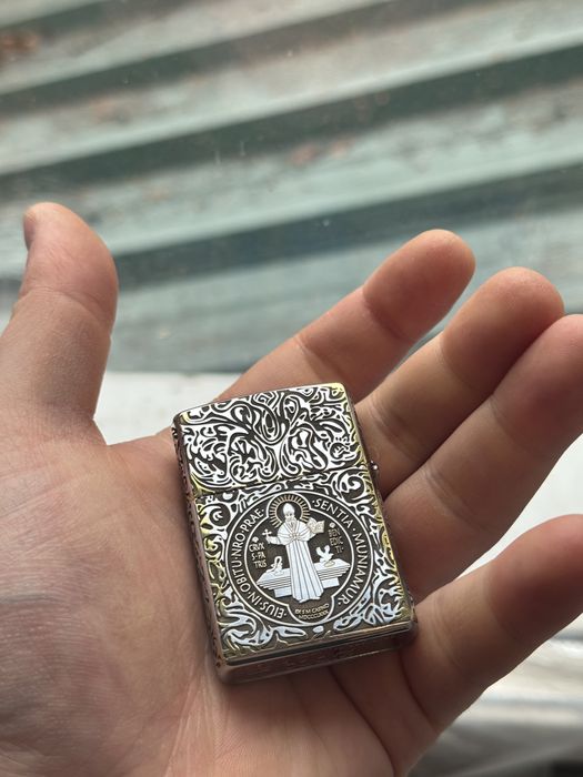 Оригінальна запальничка Zippo Constantine