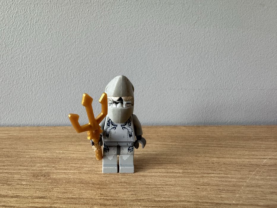 Figurka Lego Atlantis Shark Warrior z trójzębem 8057, 8060 i 8078