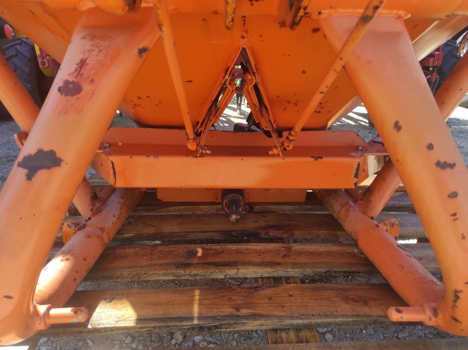 Rozsiewacz nawozów amazone zaf 600 800