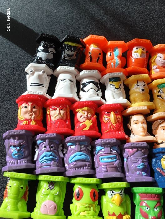 Lote de figuras abatons