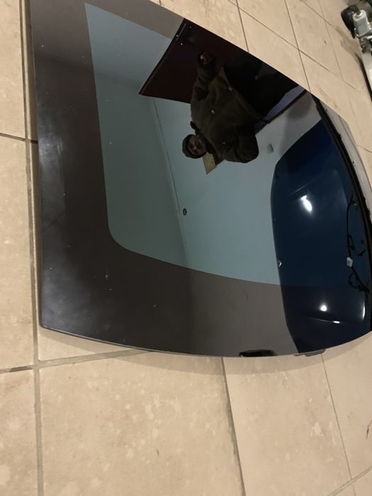 Скло люка , передня панорама Tesla Model S