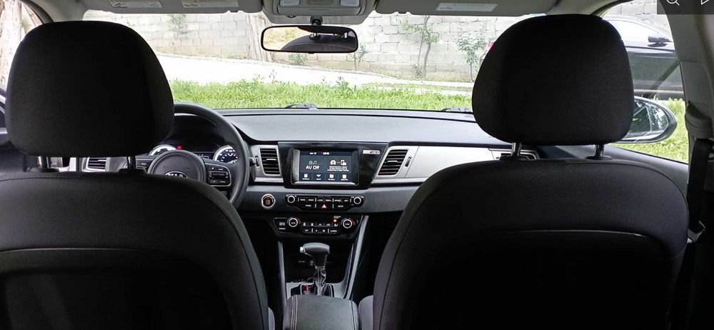KIA Niro Гібрид економний