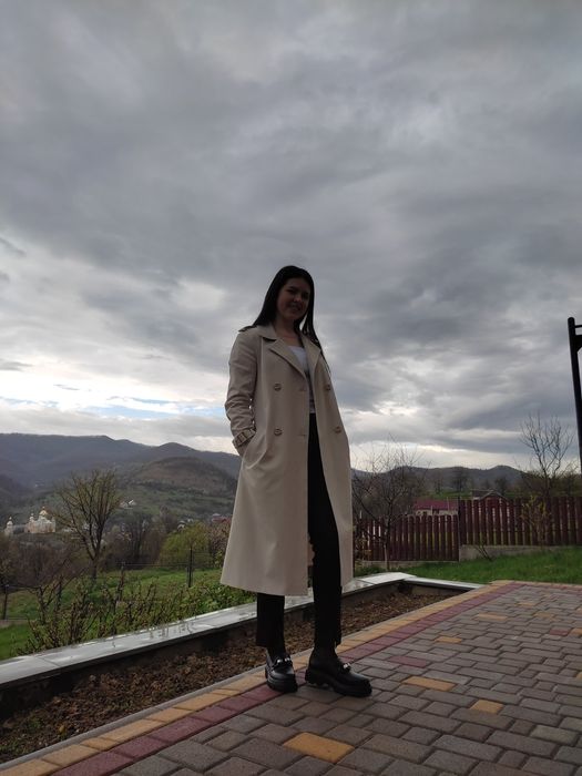 Тренч із якісної тканини