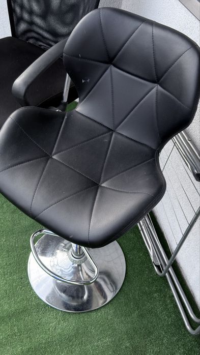 Hoker z regulacją wysokosci.