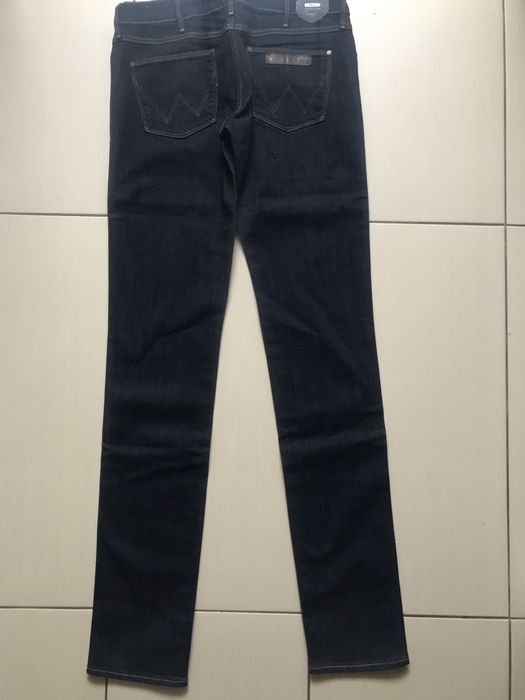 Wrangler w27 l34