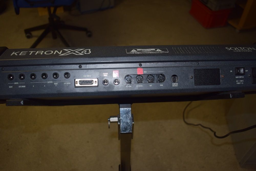 Caixa de ritmos - Módulo ketron X4 Solton