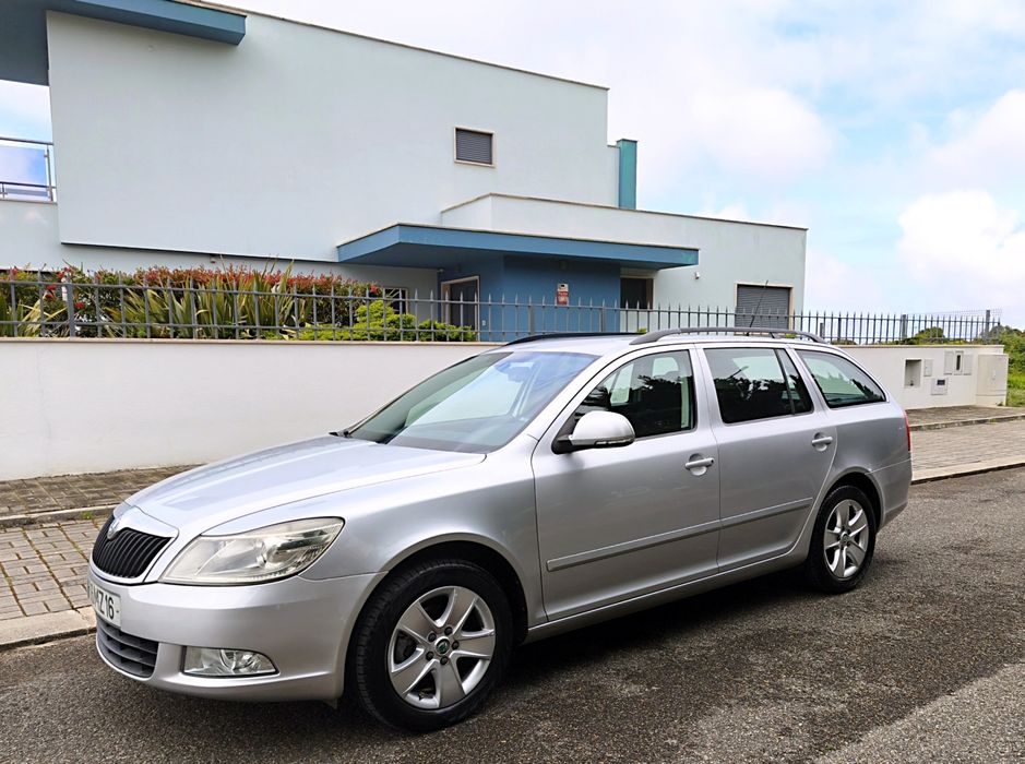 Skoda Octavia 1.6 TDI 105cv DSG | Garantia 18 Meses | Financiamento
