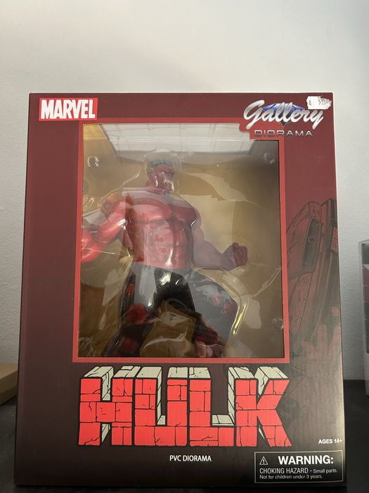 Marvel Red Hulk figure 32 cm