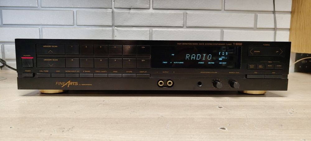 Tuner radiowy GRUNDIG FineArts T-9000