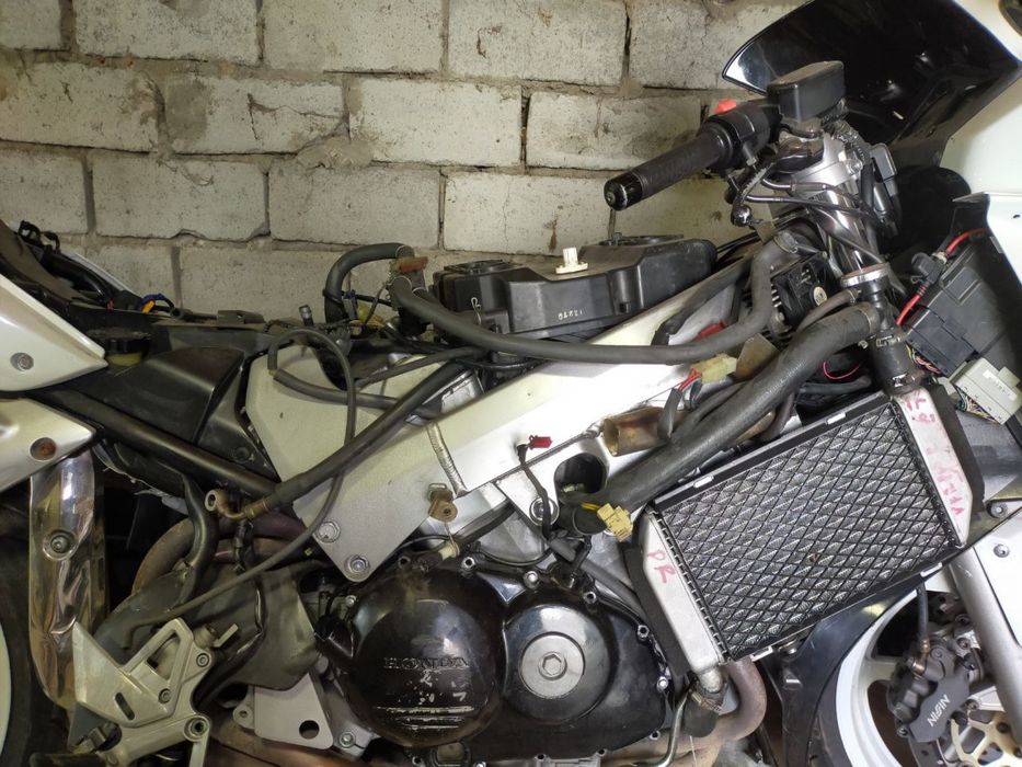 продам залишки Honda vfr