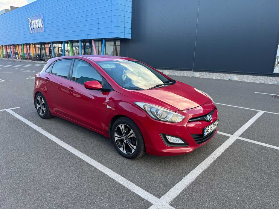 Hyundai i30 1.6 II покоління хетчбек червона хюндай