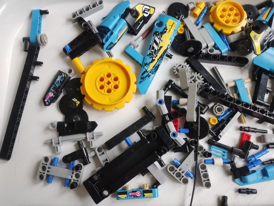 LEGO technic mix 42095 wyścigówka kaskaderska bez elektroniki Bielsko ...