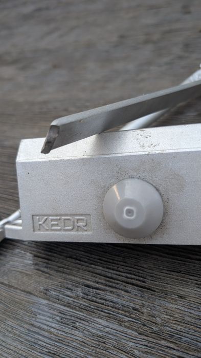 Доводчик дверной Kedr