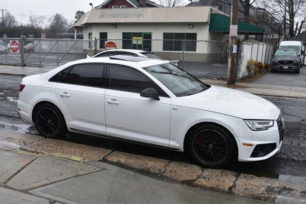 Audi A4 quattro Premium Plus      2019