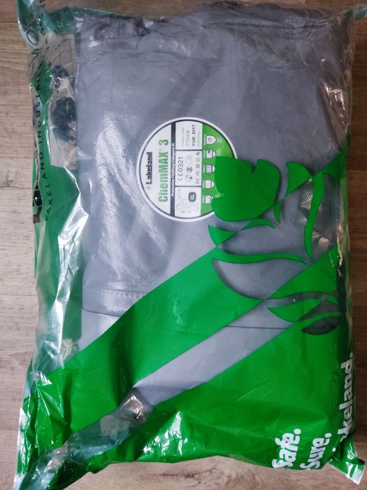 Продам защитный комбинезон (костюм химзащиты)Chemmax3