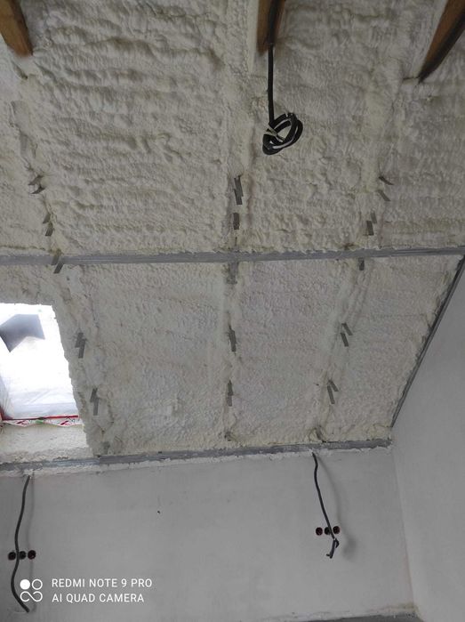 Ocieplanie piana Pur ,Pianowanie poddaszy ,ocieplanie poddasza pianka