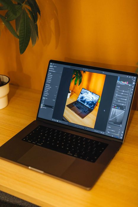 Apple MacBook Pro M2 PRO 16" 16/512GB SSD