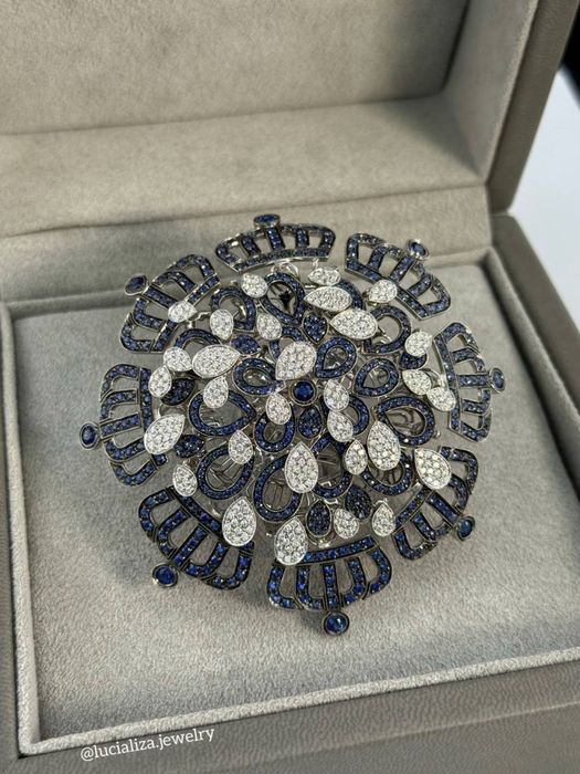 Брендова каблучка з сапфірами та та діамантами