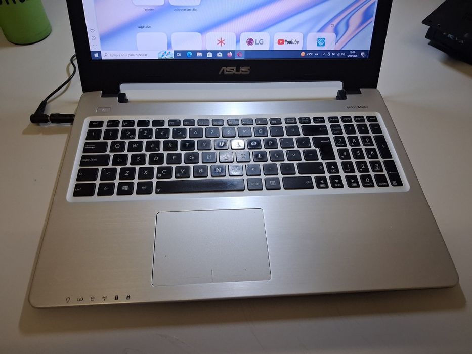 ASUS I7 8GB de ram