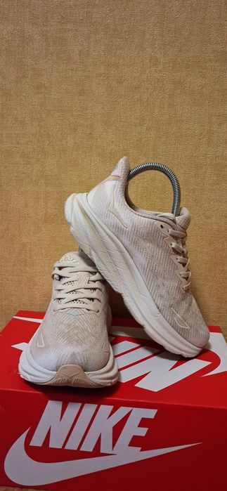 Кроссовки,кросівки Hoka розмір 37