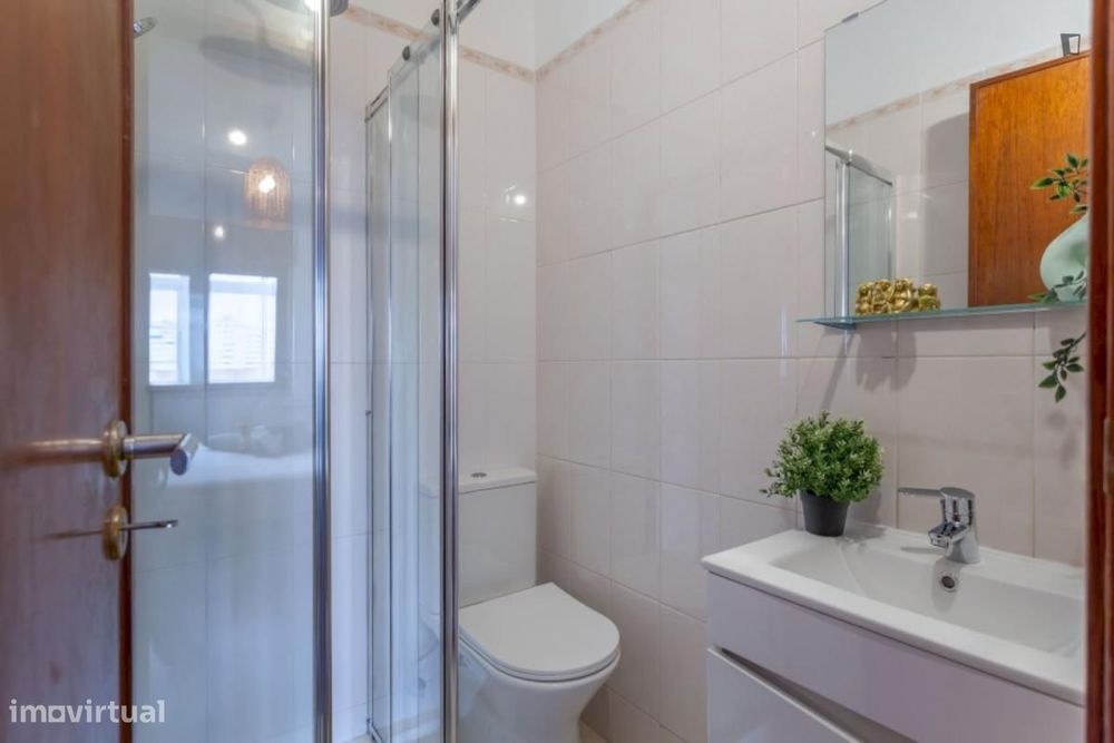 Apartamento com 4 quartos - localizado em Alvalade Lisbon