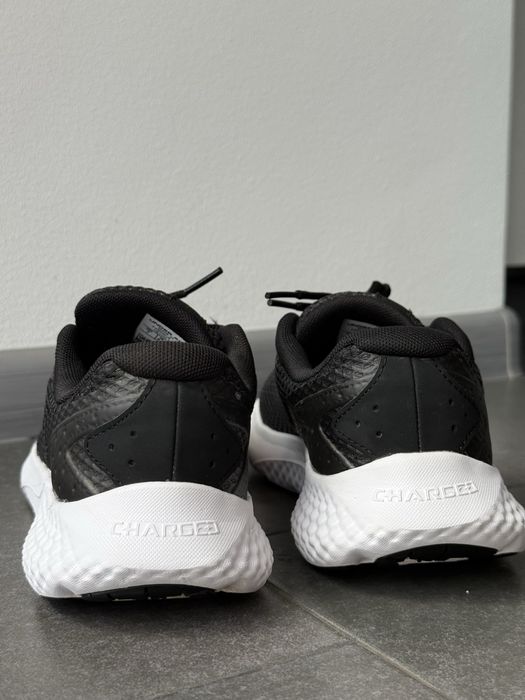Жіночі кросівки Under Armour Charged Rogue 3, 38 розмір