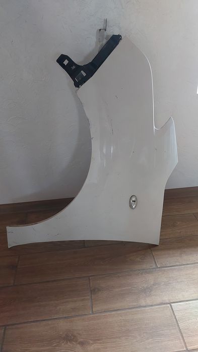 Крило переднє ліва Citroën C3 Picasso 2008-2017