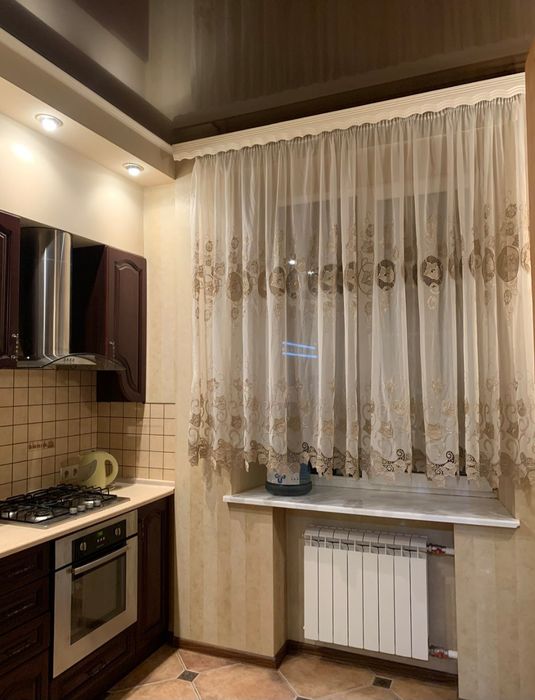 Сдам в начале месяца 2-к. квартиру, Центр, Героев Харькова,3, метро