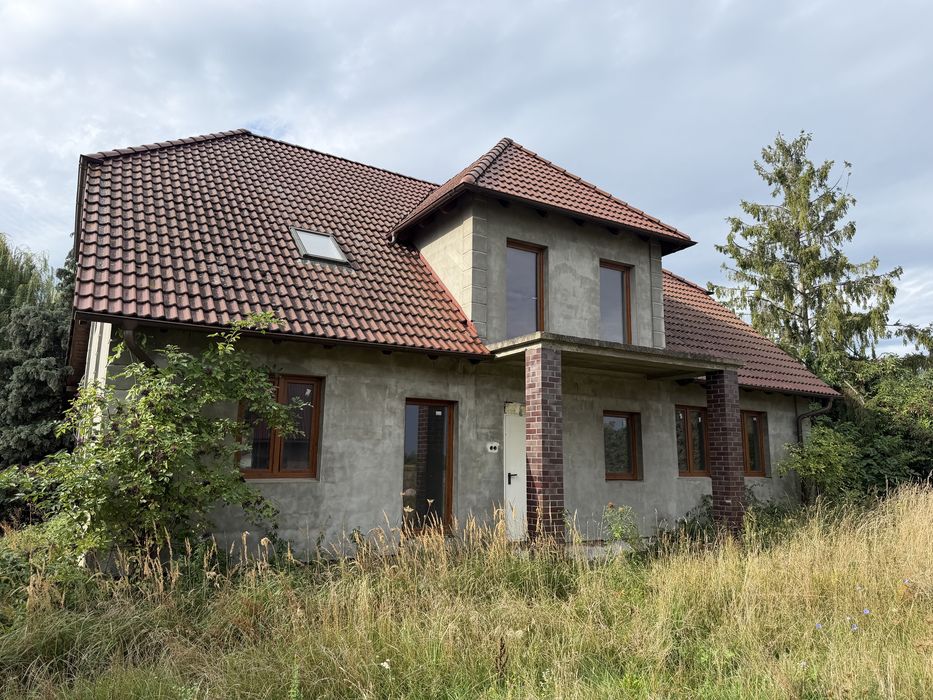 Na Sprzedaż Dom 250m2 + Pomieszczenia Gospodarcze + 240m2