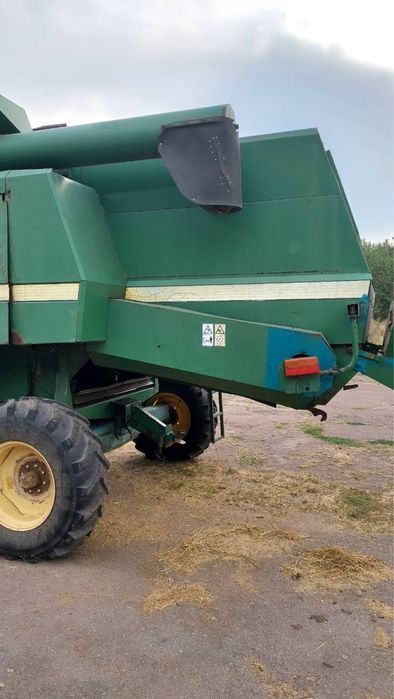 Комбайн JOHN DEERE 2264