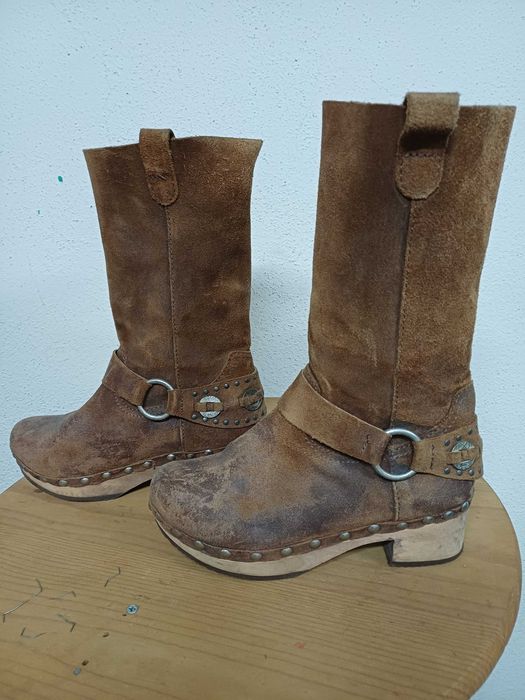 Botas de Cano Alto da Marca Xuz, como novas