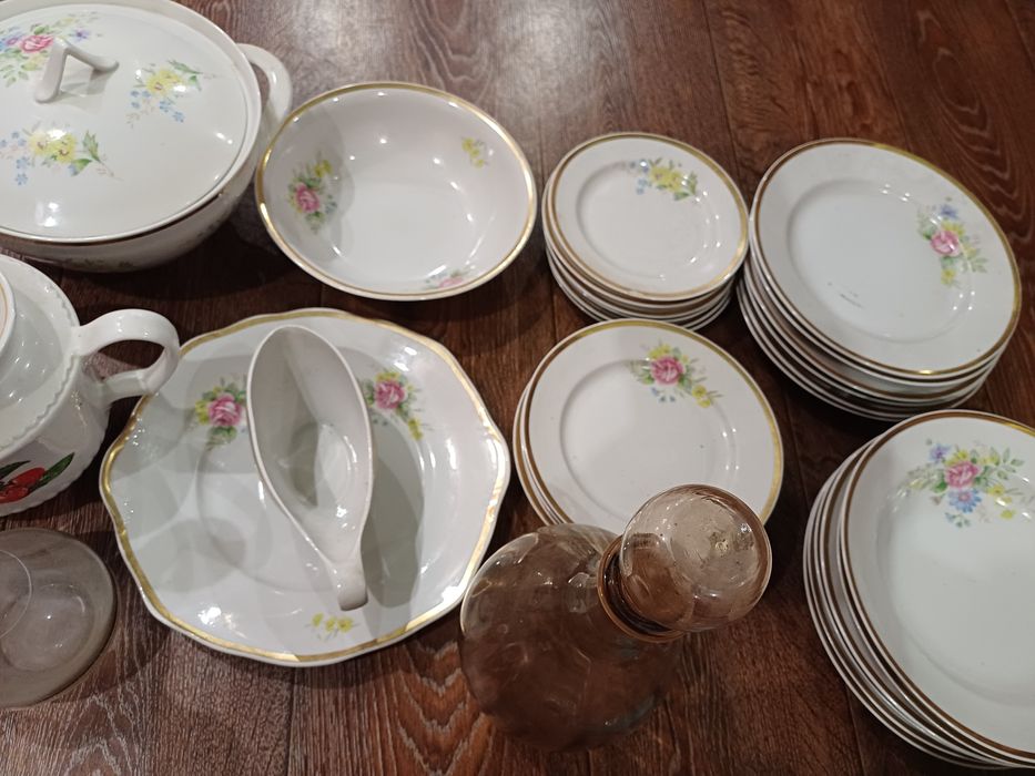Посуда разная . Столовый сервиз
