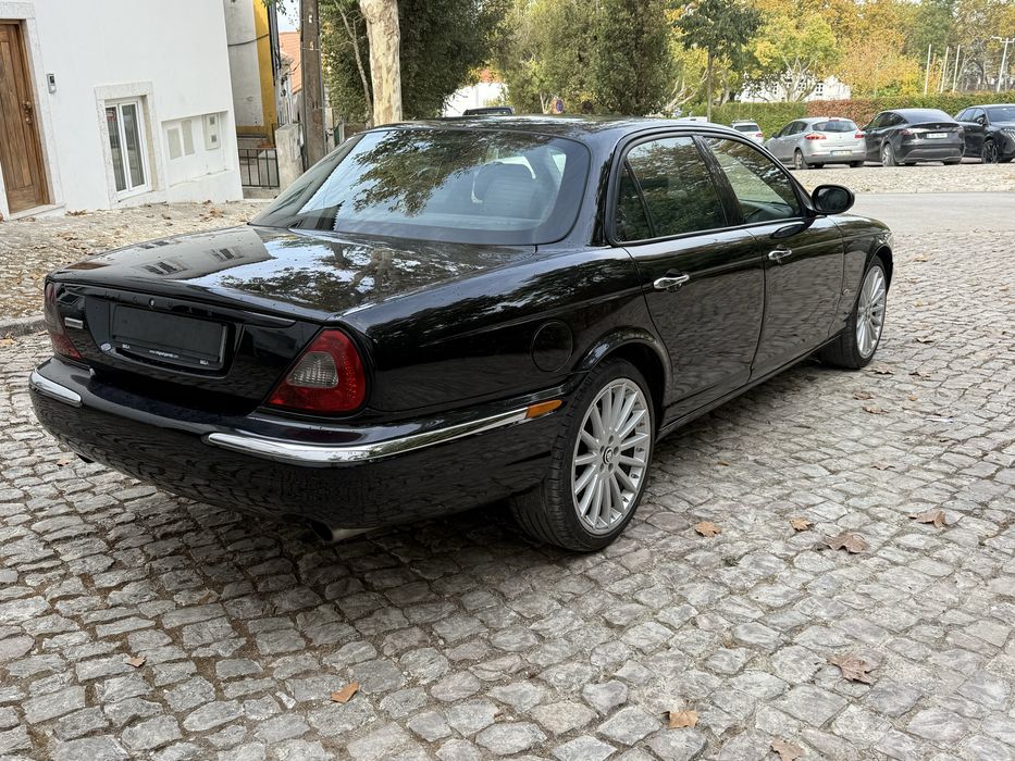 Jaguar XJ Sovereign 2.7 V6 Auto — photo 3