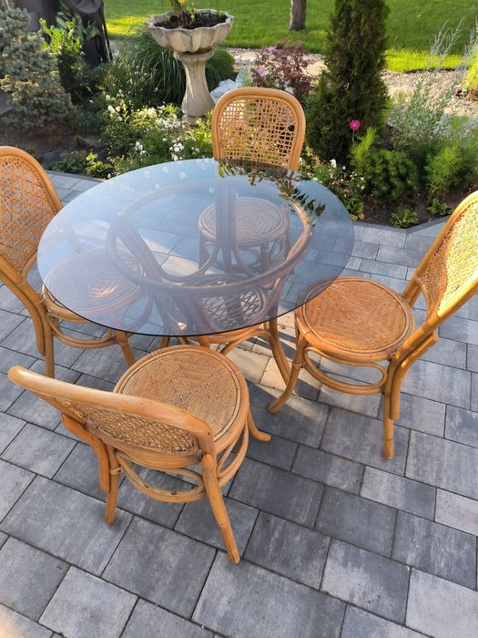Stół+ 4 krzesła z ratanu