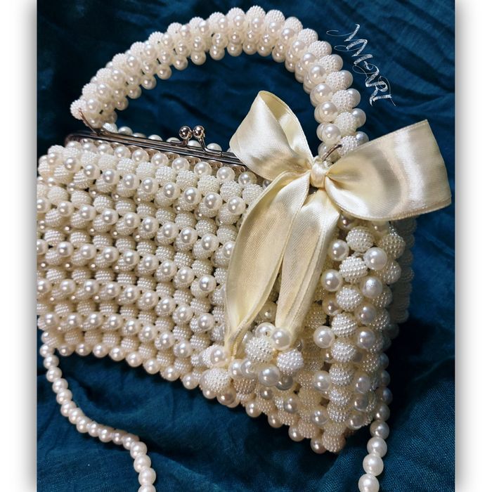 Perełkowa torebka , kopertówka