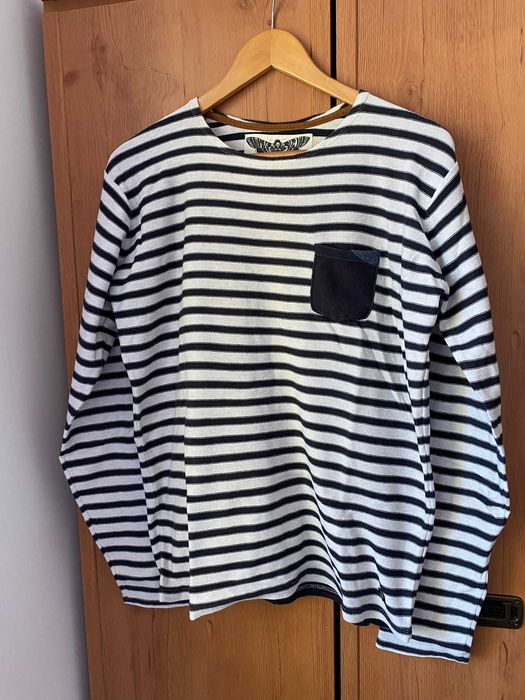 Biały sweter w ciemne paski roz. M