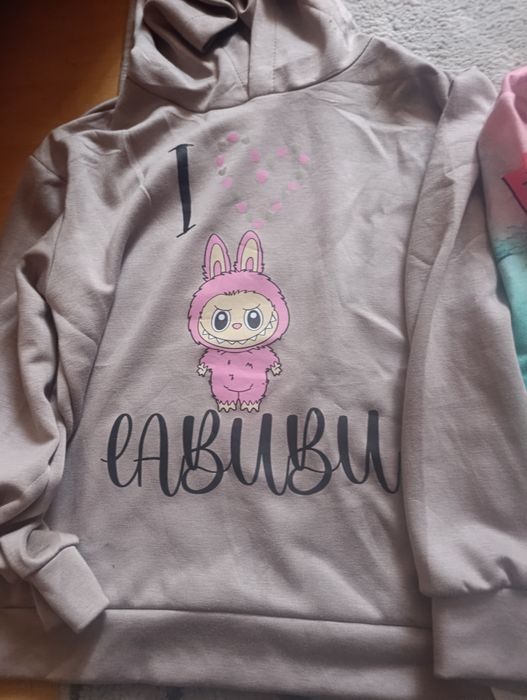 Komplet trzech sztuk nowych ubrań 140/146  dla dziewczynki, bluzy, kolarki