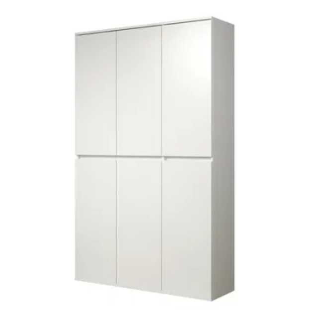 Biała pojemna szafa - garderoba
