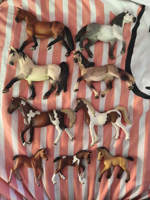 Продам фігурки коней "Schleich"