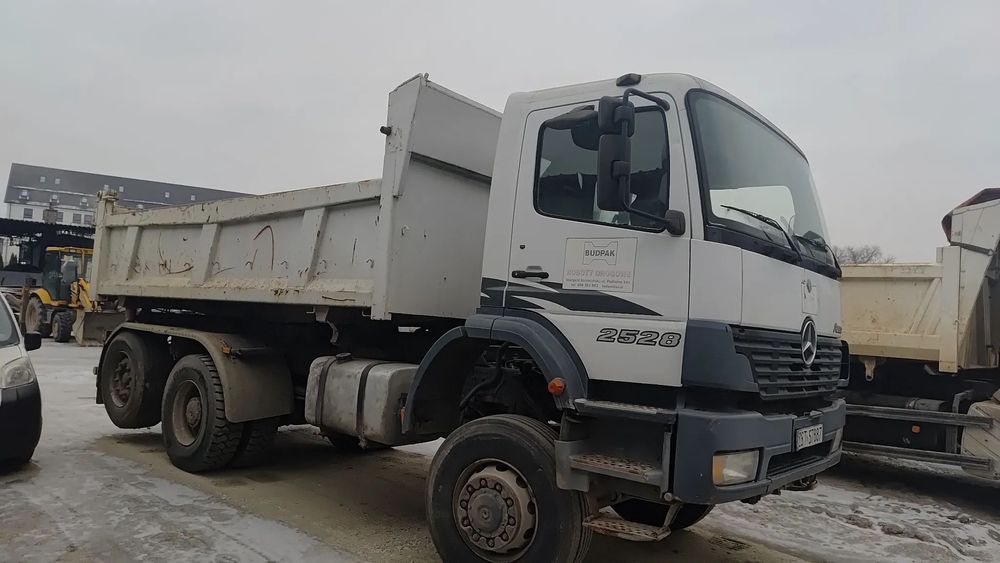 Mercedes-Benz ATEGO 2528  Mercedes-Benz ATEGO 2528 6x4 3-stronny kiper bordmatik, niski przebieg