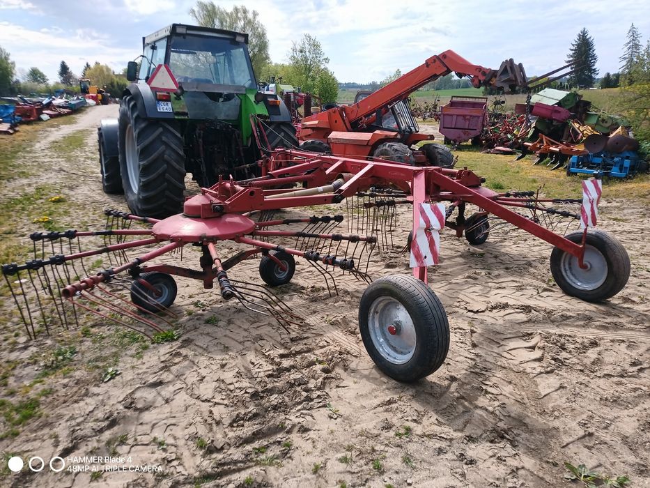 Zgrabiarka karuzelowa fella Claas