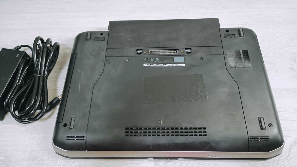 Ноутбук Dell Latitude E5430 / i3-3120M / 320 GB HDD / 8 GB DDR3 / екран 14"